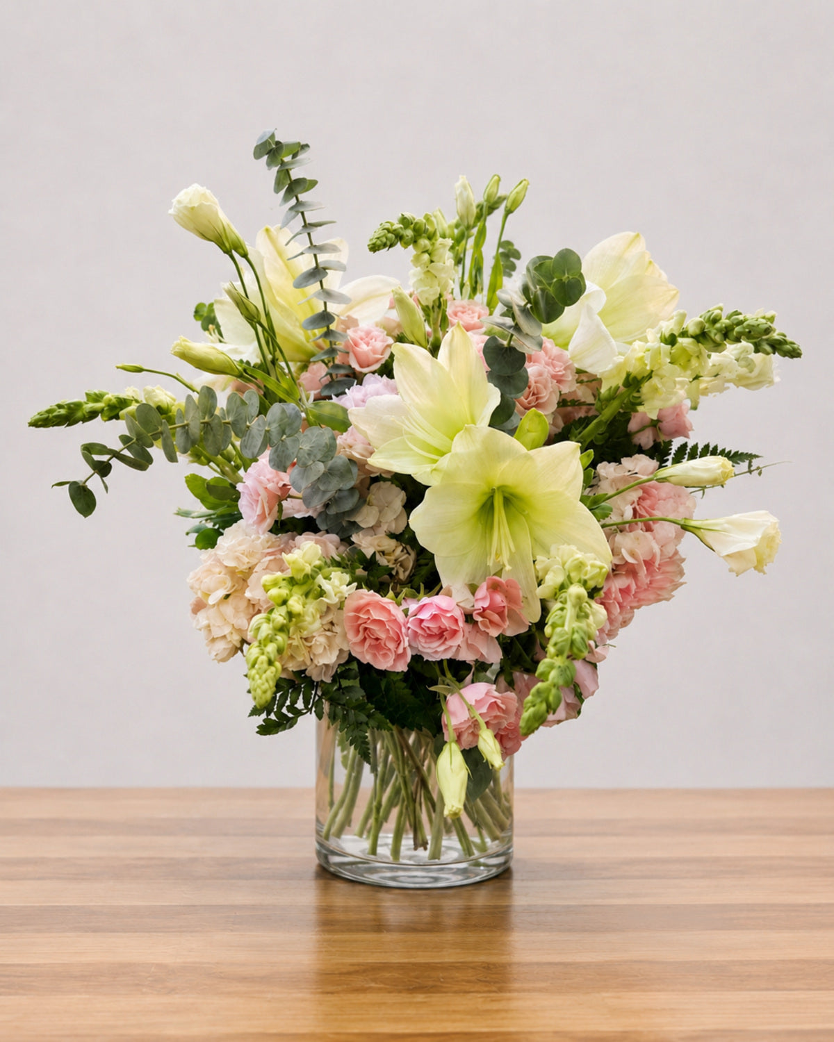 Ivory Garden floral arrangement by Pardes Floral