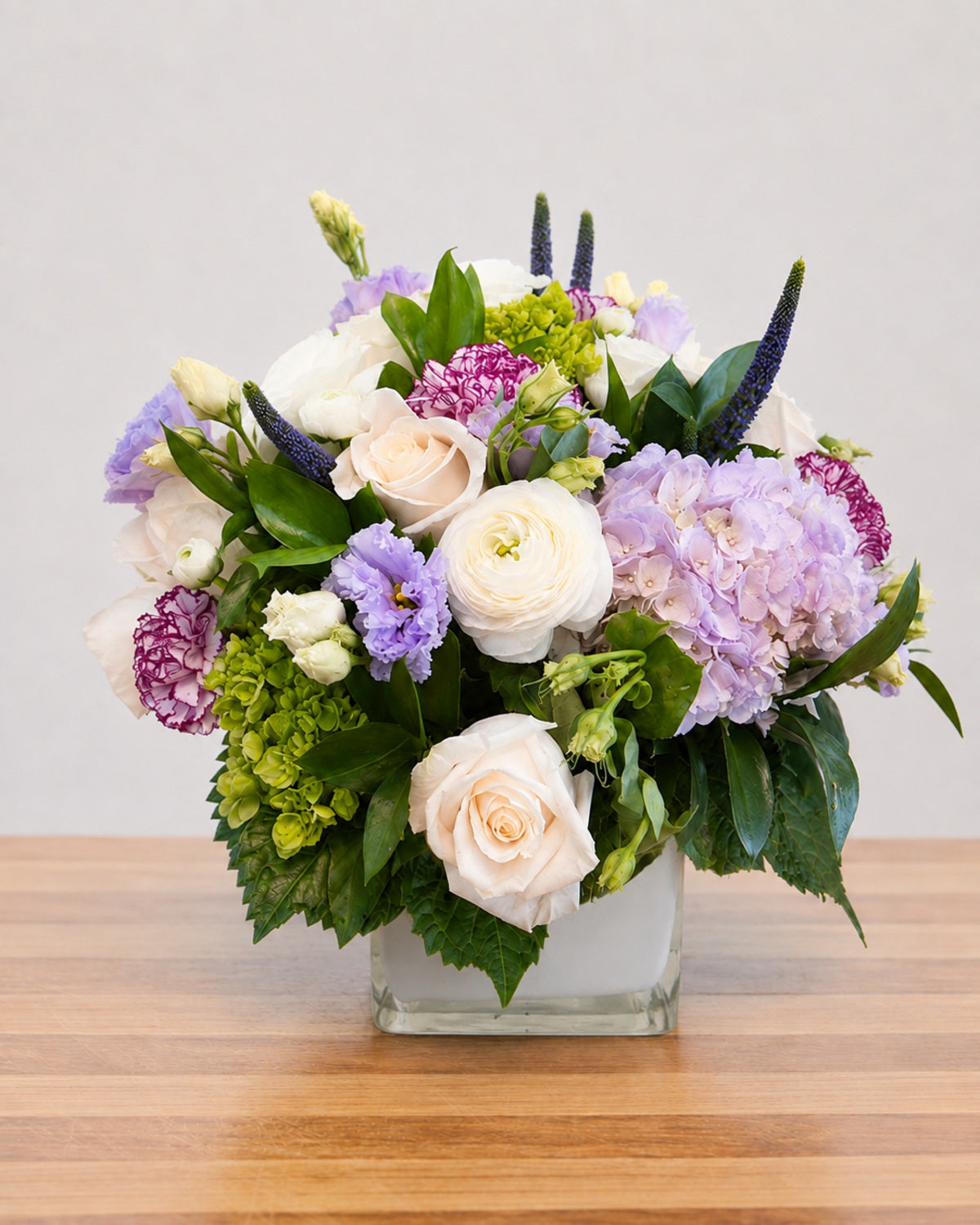 Lavender Pearl floral arrangement by Pardes Floral