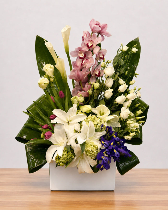 Orchid Château floral arrangement by Pardes Floral