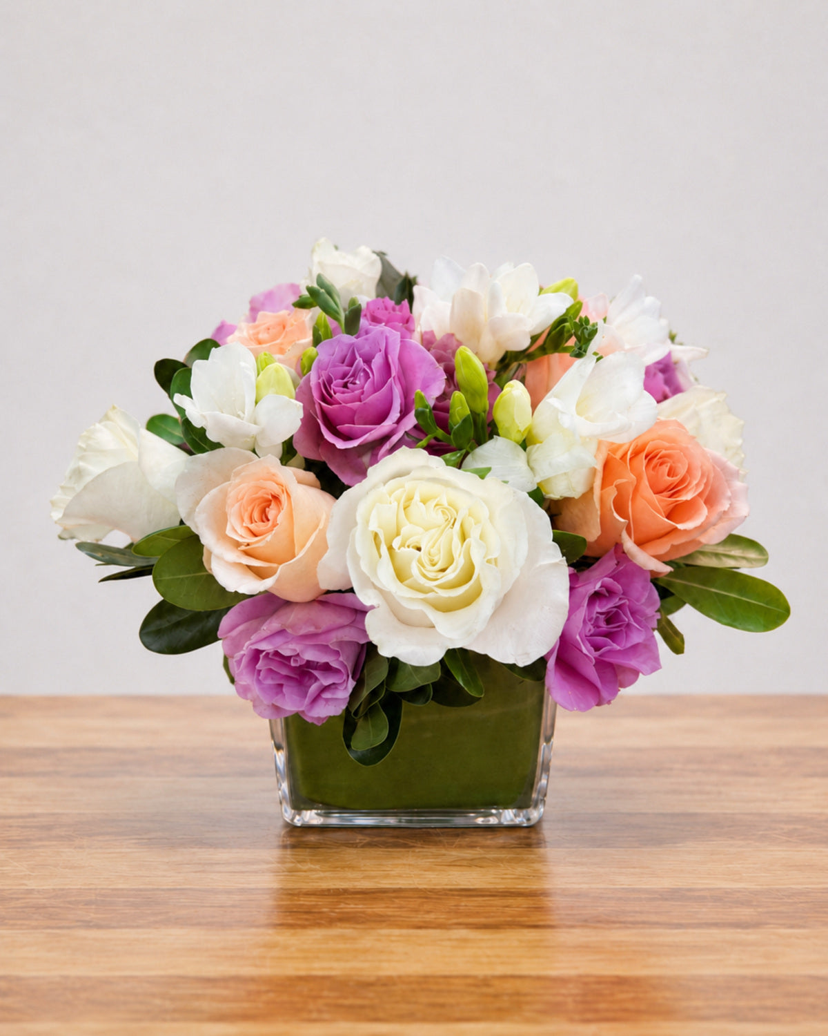 Pastel Élan floral arrangement by Pardes Floral